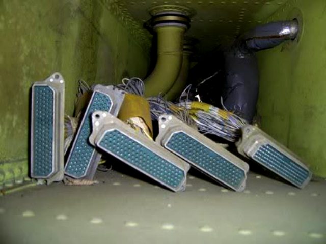 Connecting leads