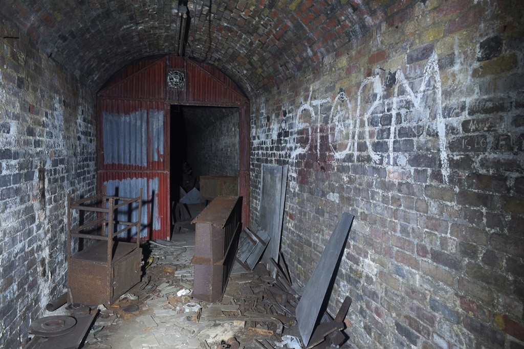 Southern tunnel with post-war divider.