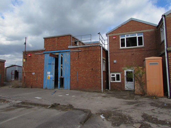 Vibration testing hall
