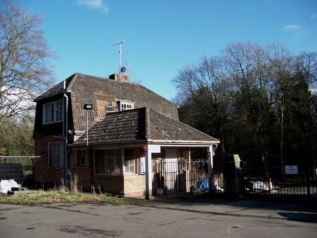 Entrance lodge and main gate