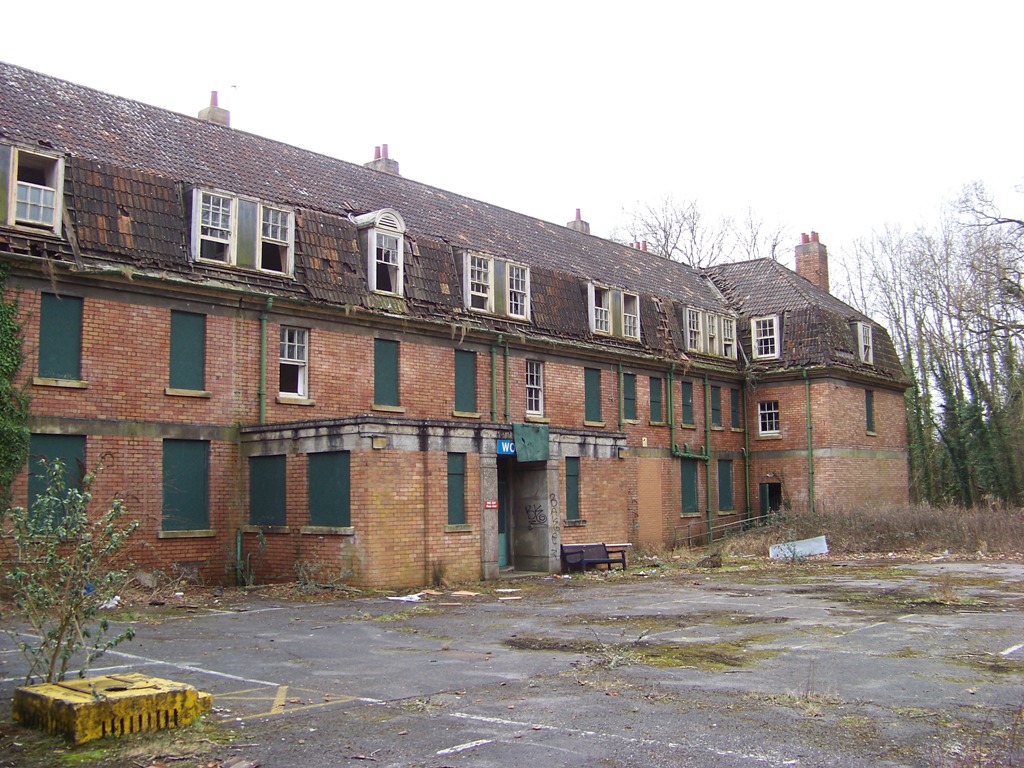 Woodside House from the staff car park