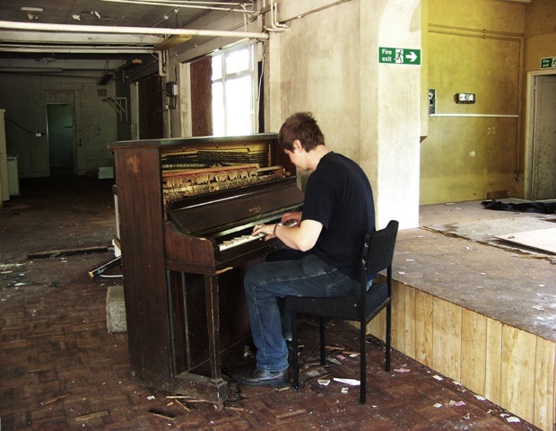The piano worked, but I'm a rubbish pianist and half the keys went 'clunk'